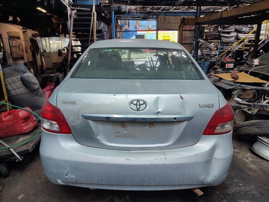  Toyota YARIS 2006    EN DESARME